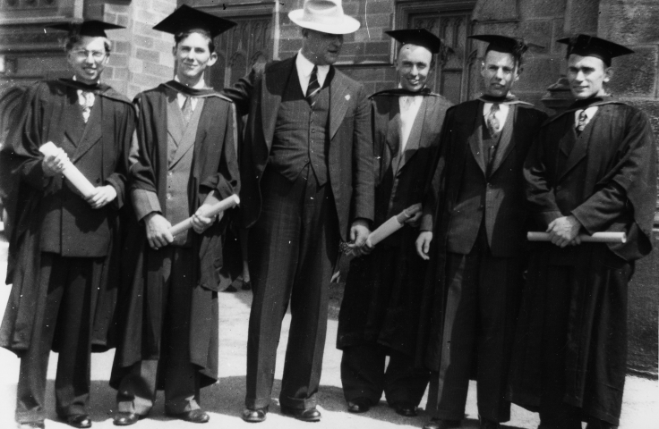 Civil Engineering graduates Paul Fekete, Bill Page, Kevin Quinlan, John Murray and Lance Spencer with (at centre) Professor Crawford Munro, 1952. (Lance Spencer, UNSW Archives CN1034) 